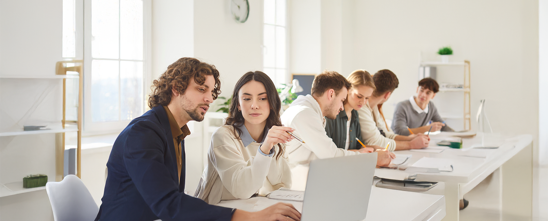Bachillerato en Administración de Negocios